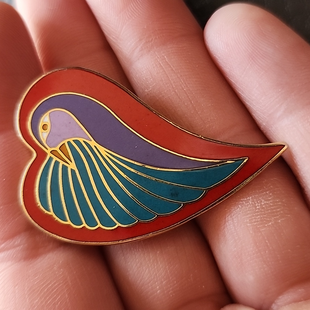 Vtg Laurel Burch Heart Shaped Enamel Pin With Bird Design 32$